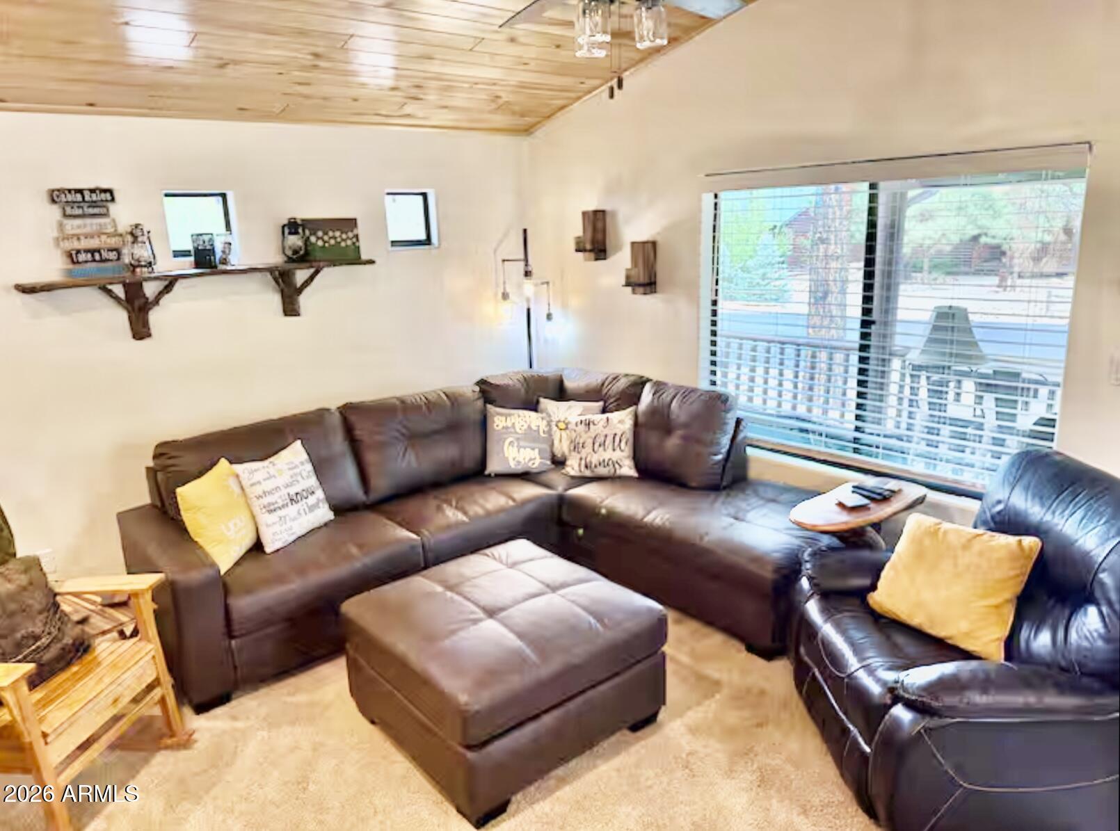 2644 Lodge Loop Overgaard, AZ 85933 - Photo 5 of 17 fullsizeoutput_ce30