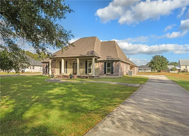 $409,900 | 52212 Ditta Drive, Loranger, LA 70446