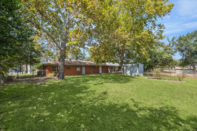 $289,000 | 2107 Wayside Drive, Brenham, TX 77833