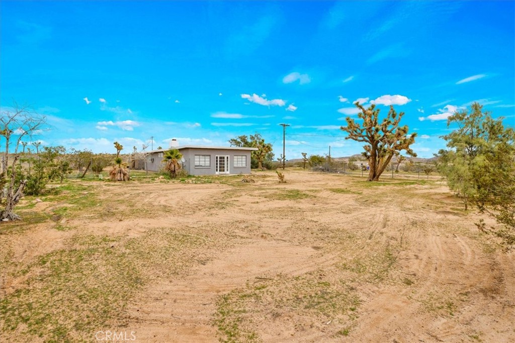 57726 Starlight Mesa Road Yucca Valley, CA 92284 - Photo 27 of 75 a view of a interior of the house with a yard