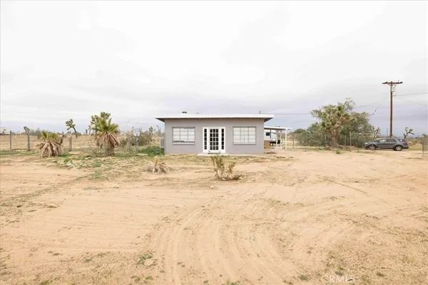 $2,000 | 57726 Starlight Mesa Road, Yucca Valley, CA 92284