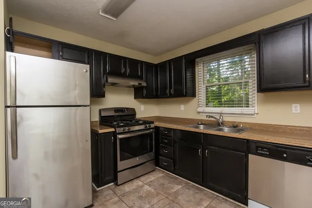 $1,560 | 294 Oak Landing Circle, Douglasville, GA 30134