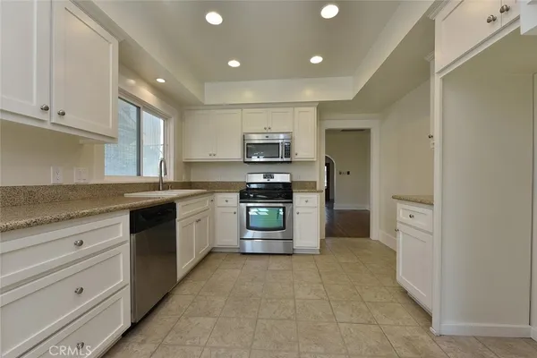 $3,500 | 470 West Center Street, Covina, CA 91723
