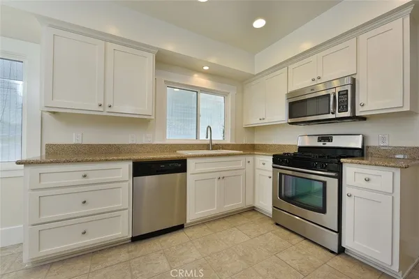 $3,500 | 470 West Center Street, Covina, CA 91723