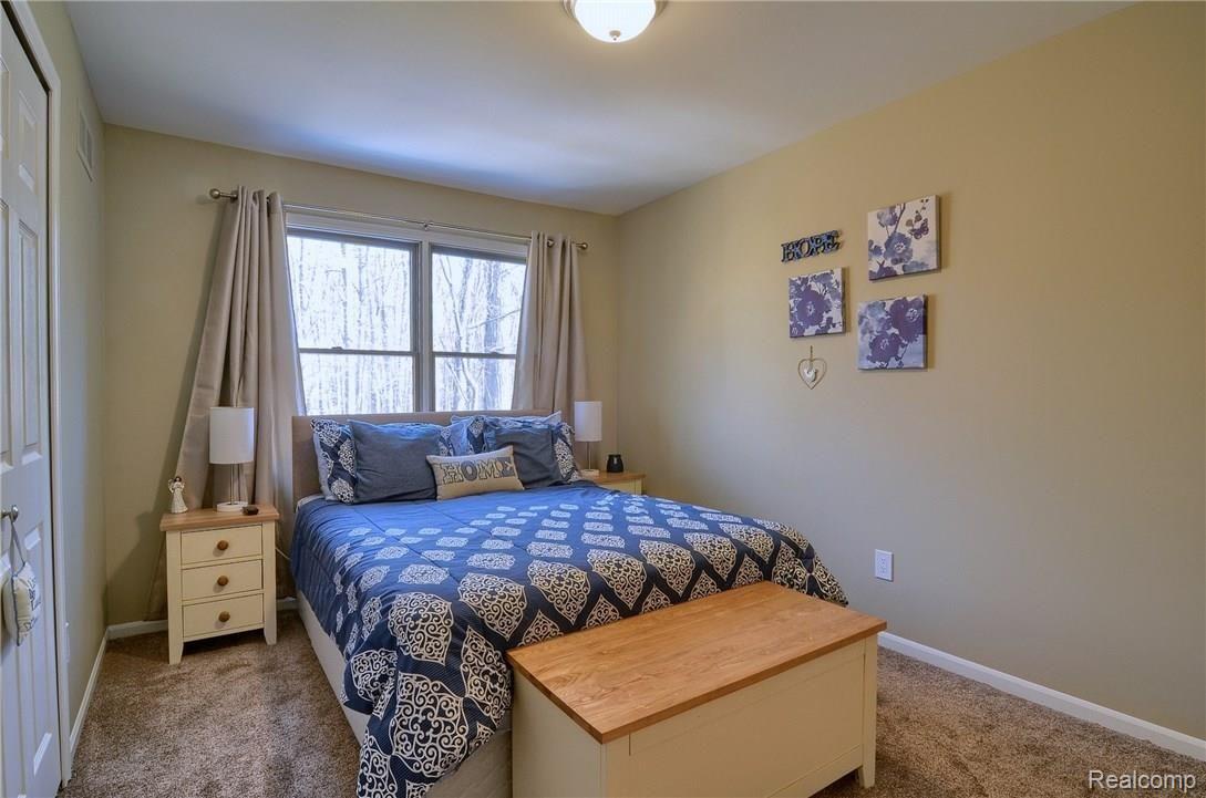 1880 North Fairview Lane Rochester, MI 48306 - Photo 22 of 33 3rd_Bedroom.jpg