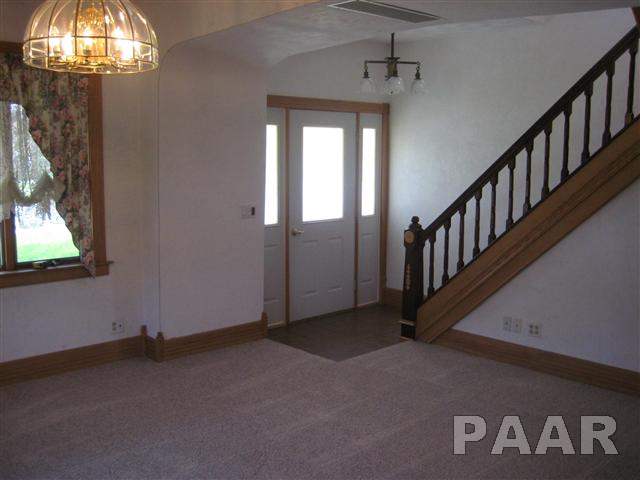 807 South Locust Street Delavan, IL 61734 - Photo 3 of 16 Gallery Image 3