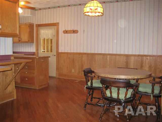 807 South Locust Street Delavan, IL 61734 - Photo 8 of 16 Gallery Image 8