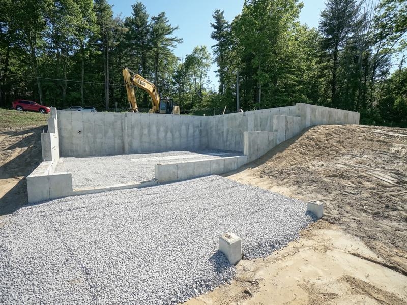 76 Island Pond Road Derry, NH 03038 - Photo 7 of 10