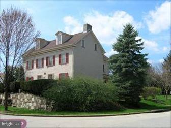 15152 Carter Road Philadelphia, PA 19116 - Photo 1 of 6 Exterior Front