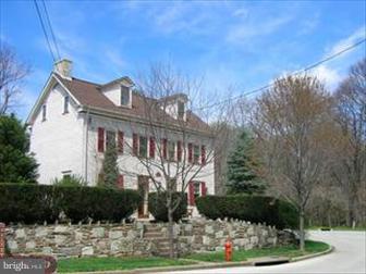 15152 Carter Road Philadelphia, PA 19116 - Photo 2 of 6 Exterior Side