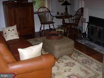 15152 Carter Road Philadelphia, PA 19116 - Photo 5 of 6 Living Room