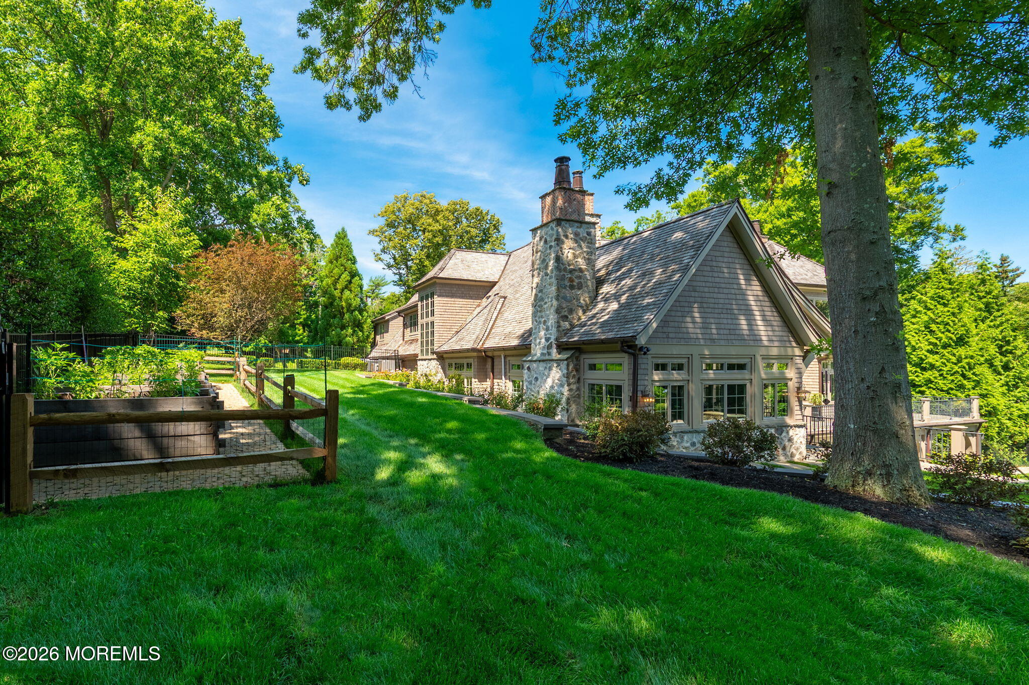 7 North Rohallion Drive Rumson, NJ 07760 - Photo 9 of 18 20-web-or-mls-56-print-DSC_1112-HDR