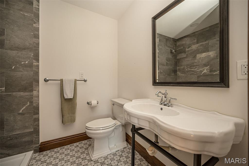 4241 Alt Road Pacific, MO 63069 - Photo 21 of 34
