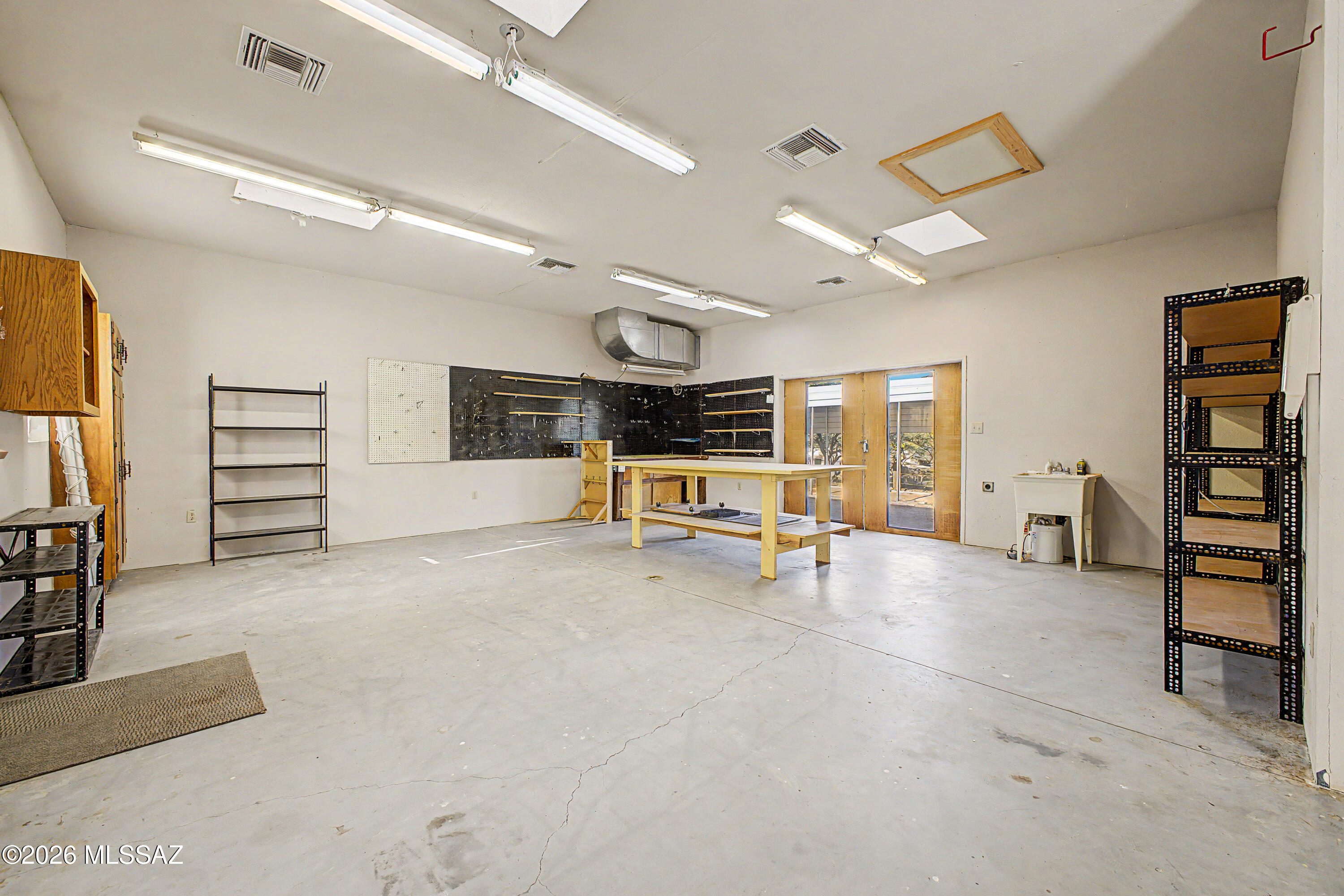 15660 North Pharlap Road Tucson, AZ 85739 - Photo 9 of 49 Workshop