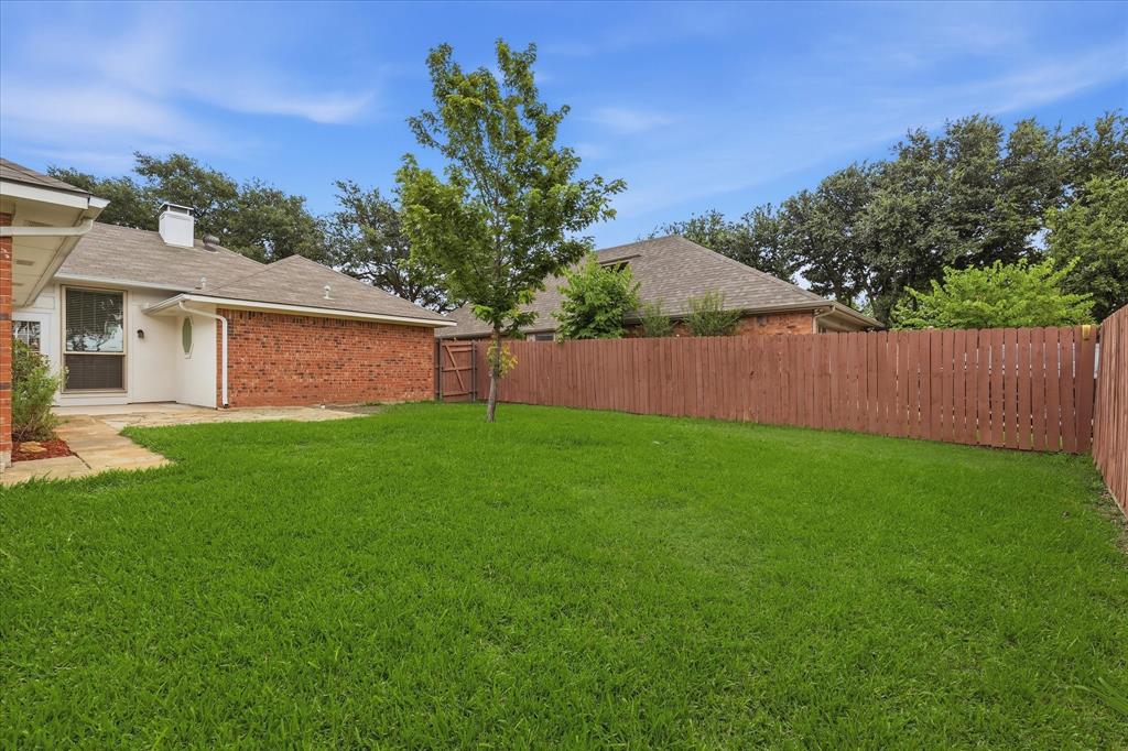 4203 Meadow Ridge Drive Carrollton, TX 75010 - Photo 30 of 32