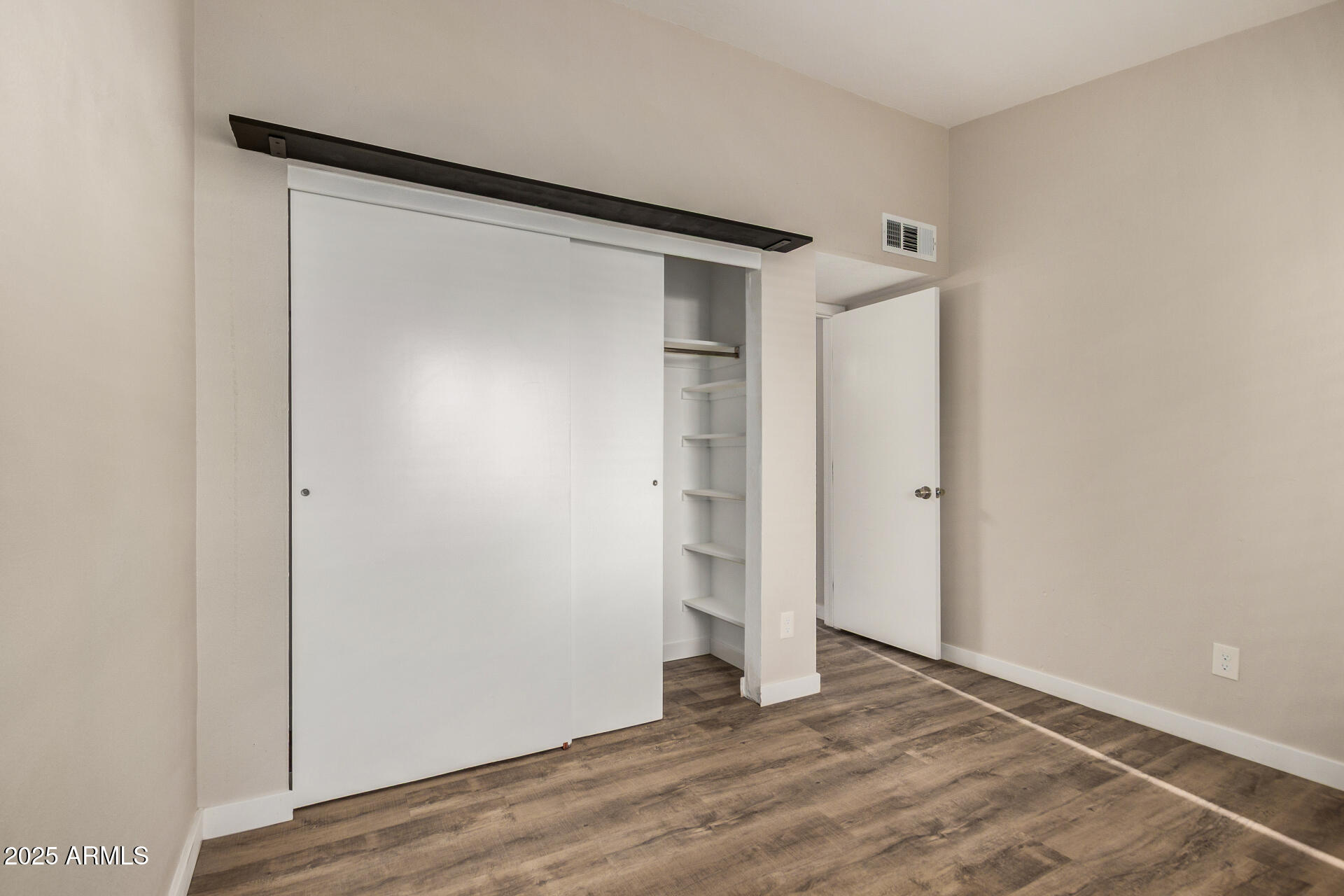 421 East Wickieup Lane Phoenix, AZ 85024 - Photo 14 of 24 a view of an empty room