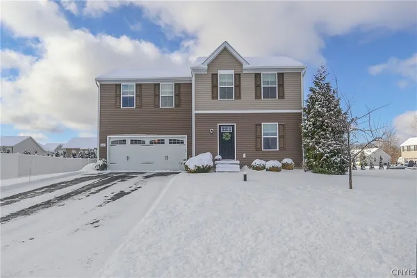 $329,900 | 8625 Alizarin Avenue, Cicero, NY 13039