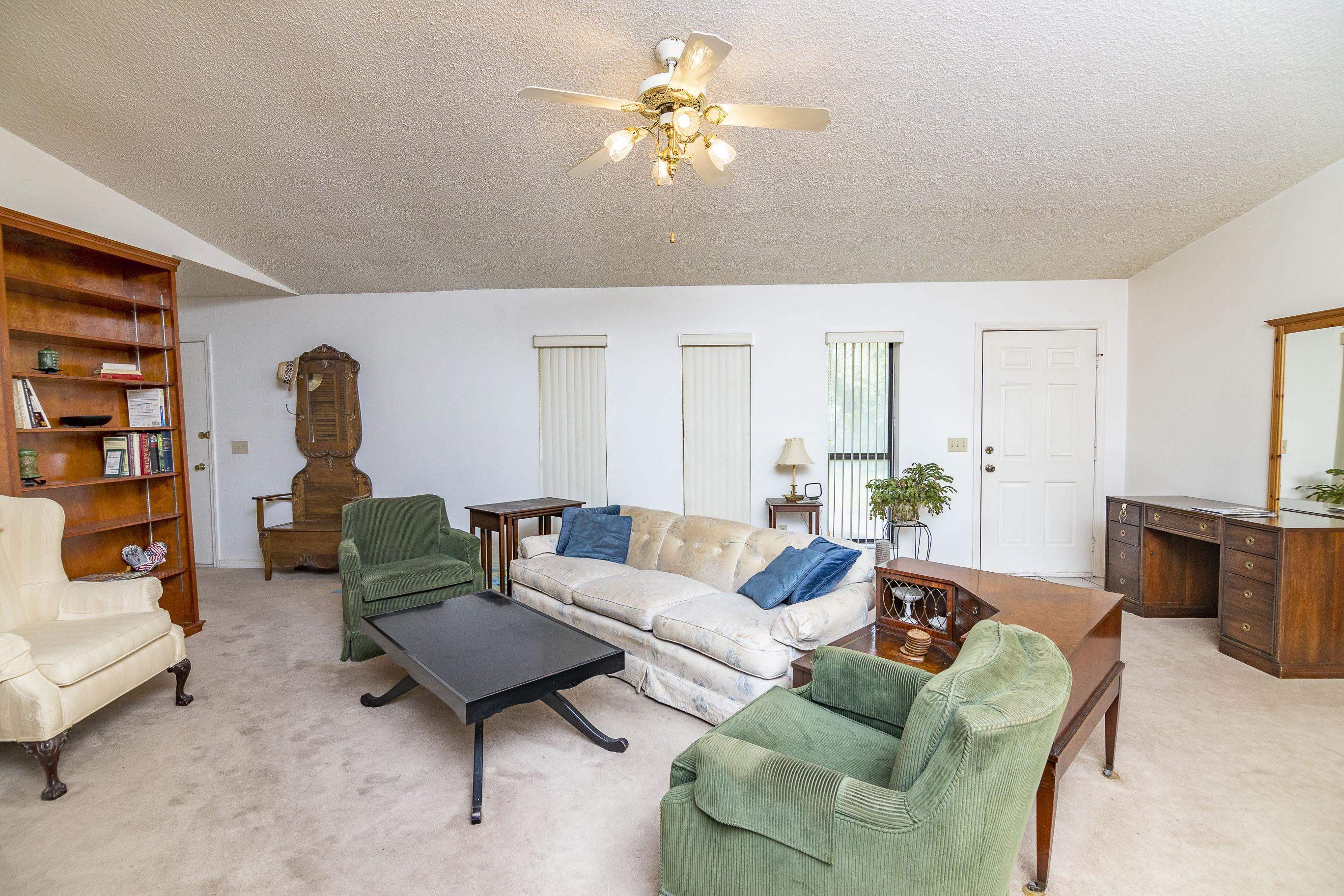 303 Cypress Road St. Augustine, FL 32086 - Photo 13 of 33 a living room with furniture