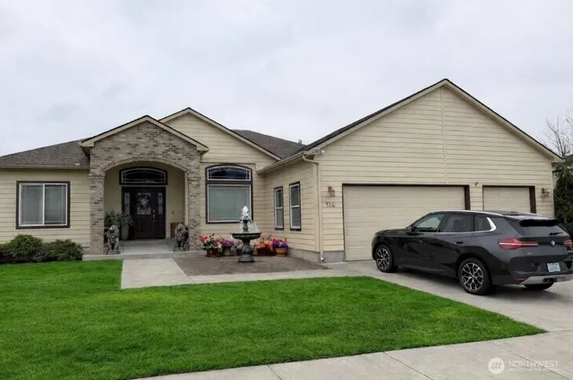 $675,000 | 416 Oahu Street, Richland, WA 99352