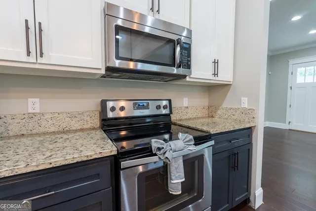 a close view of sink and tap