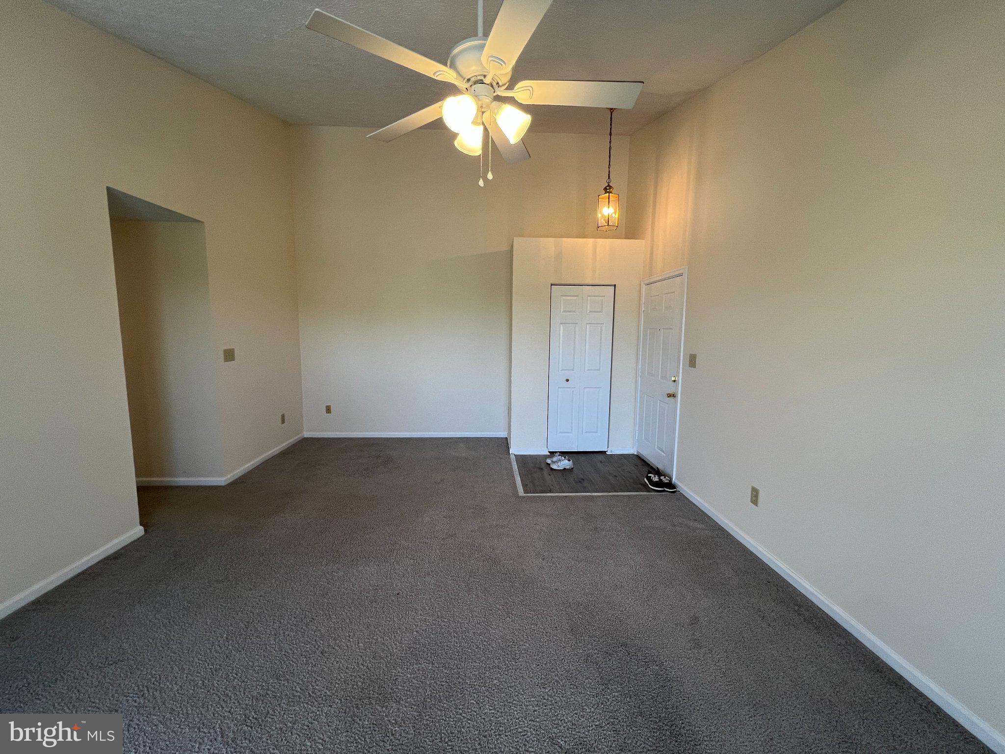 703 Orchard Overlook, Unit 301 Odenton, MD 21113 - Photo 4 of 28 Spacious living area with high ceilings.