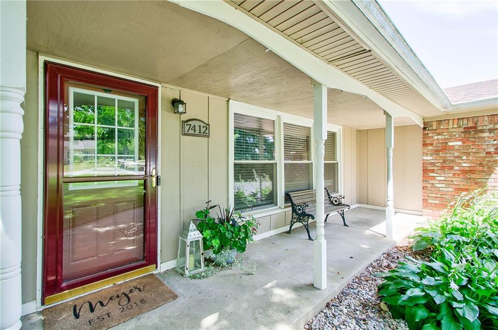 7412 Graham Road Indianapolis, IN 46250 - Photo 3 of 32 Gallery Image 3