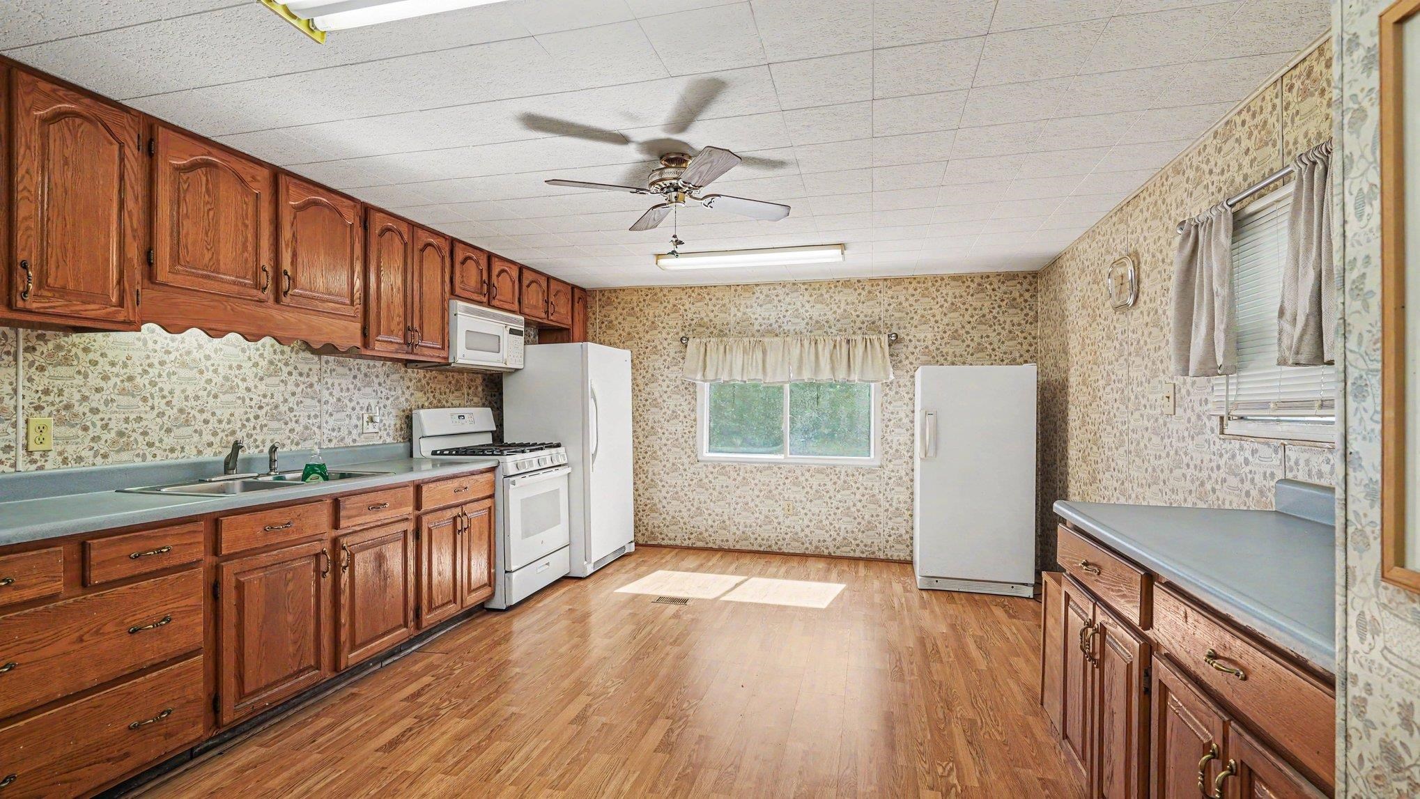 10221 Church Road Vestaburg, MI 48891 - Photo 5 of 46 1947097-0ac7f545-d086-4bc7-9c4b-e6cdb12ebda2.JPG