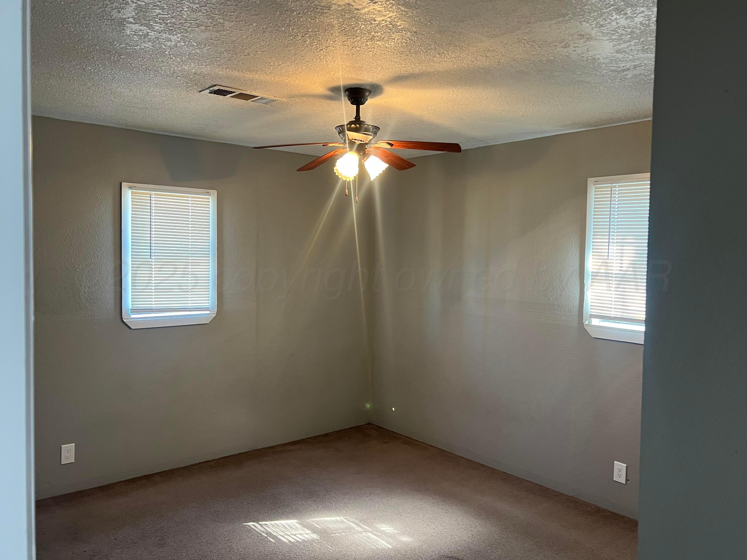 929 Elmore Street Borger, TX 79007 - Photo 6 of 14 IMG_1161