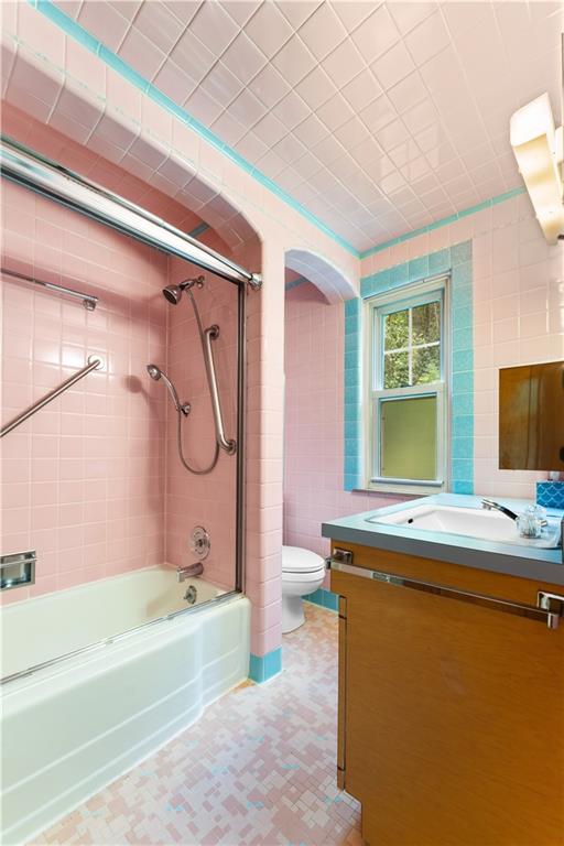 248 Glass Run Road Pittsburgh, PA 15207 - Photo 21 of 38 Main Bath Upper Level