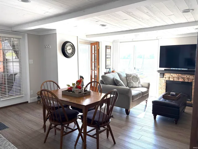 $319,900 | 5439 West Warren Street, Silver Lake, IN 46982