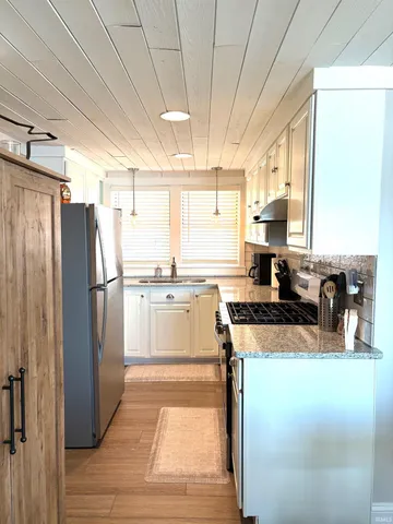 $319,900 | 5439 West Warren Street, Silver Lake, IN 46982