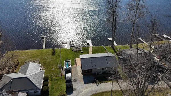 $274,000 | 5439 West Warren Street, Silver Lake, IN 46982