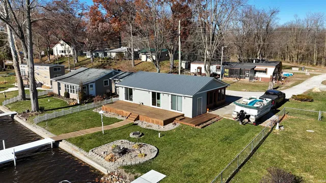 $319,900 | 5439 West Warren Street, Silver Lake, IN 46982