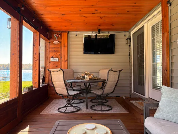 $274,000 | 5439 West Warren Street, Silver Lake, IN 46982