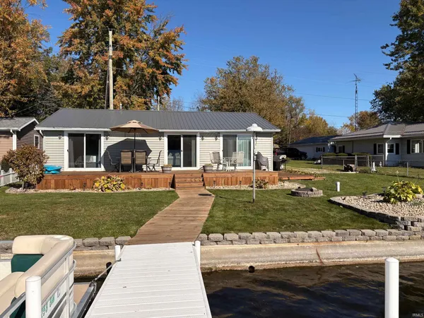 $274,000 | 5439 West Warren Street, Silver Lake, IN 46982