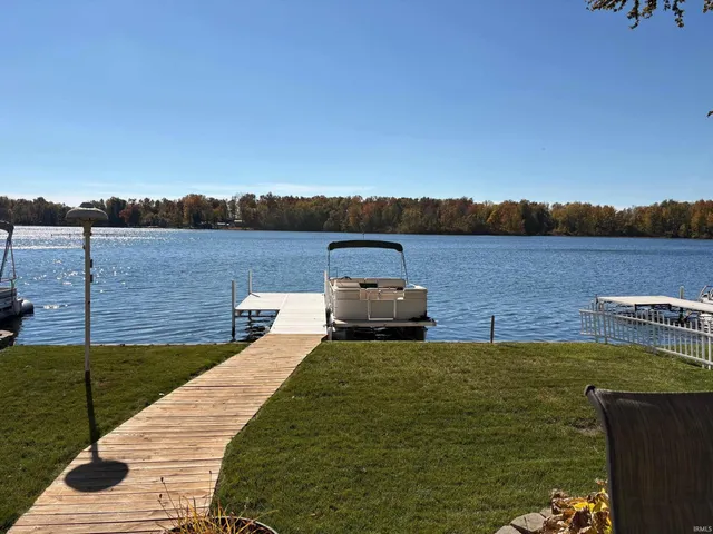 $319,900 | 5439 West Warren Street, Silver Lake, IN 46982