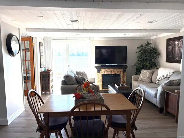 $319,900 | 5439 West Warren Street, Silver Lake, IN 46982