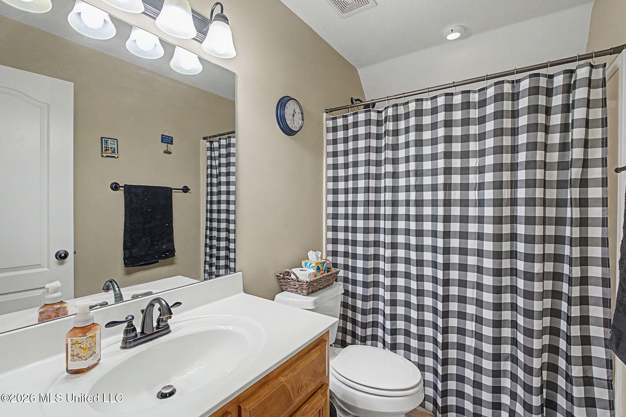 1409 Monteith Avenue Hernando, MS 38632 - Photo 25 of 36 Bathroom 4