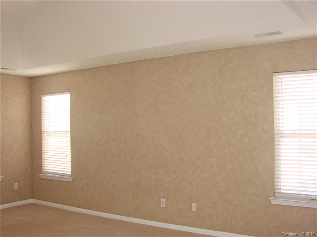 1006 Hipp Road Charlotte, NC 28216 - Photo 12 of 23