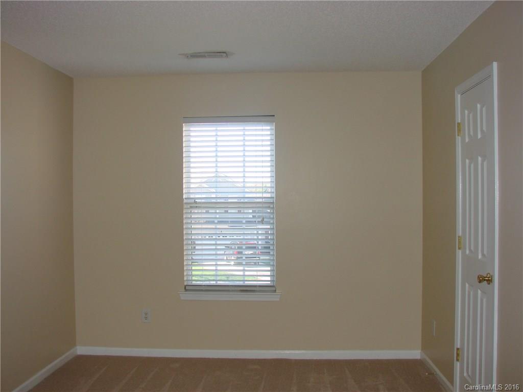 1006 Hipp Road Charlotte, NC 28216 - Photo 17 of 23