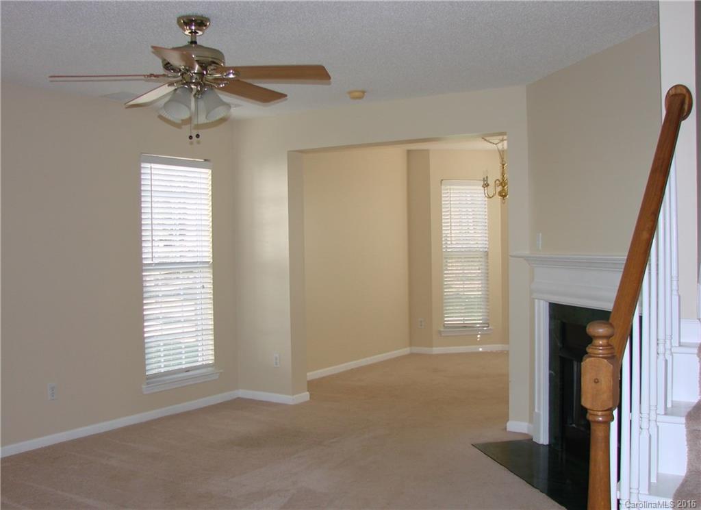1006 Hipp Road Charlotte, NC 28216 - Photo 5 of 23
