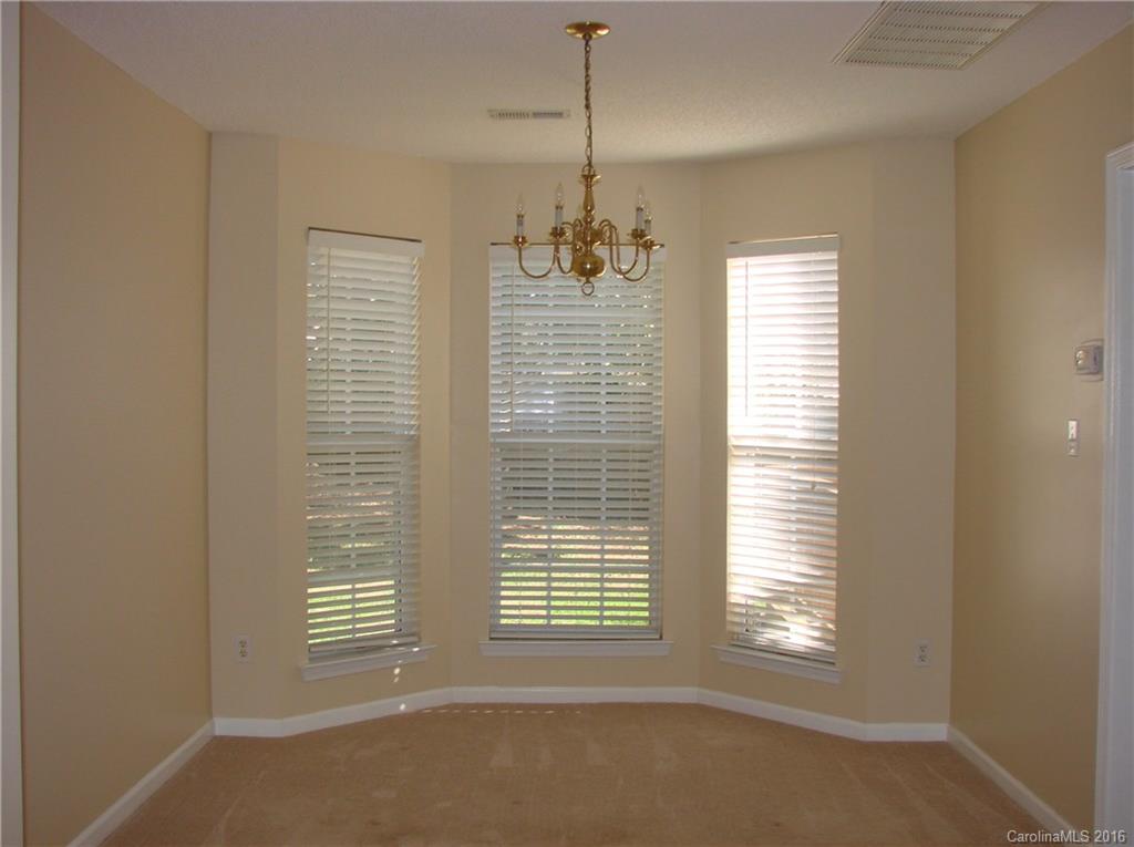 1006 Hipp Road Charlotte, NC 28216 - Photo 6 of 23