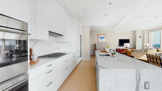 $4,750,000 | 1 Franklin Street, Unit 3503, Boston, MA 02110