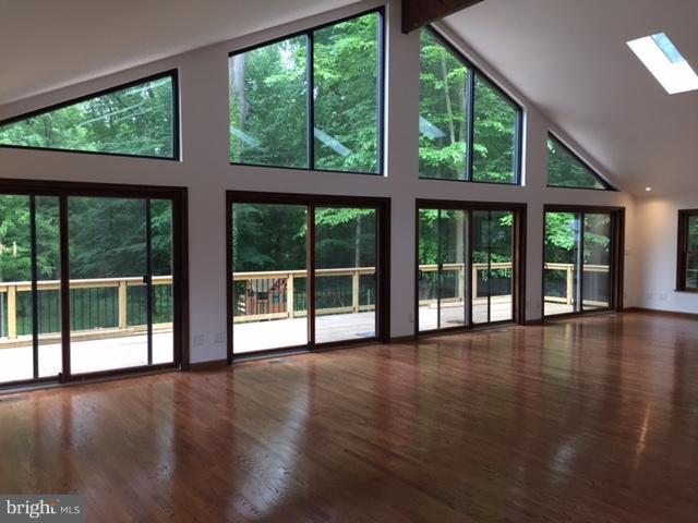 5302 Easton Drive Springfield, VA 22151 - Photo 8 of 15 Family Room