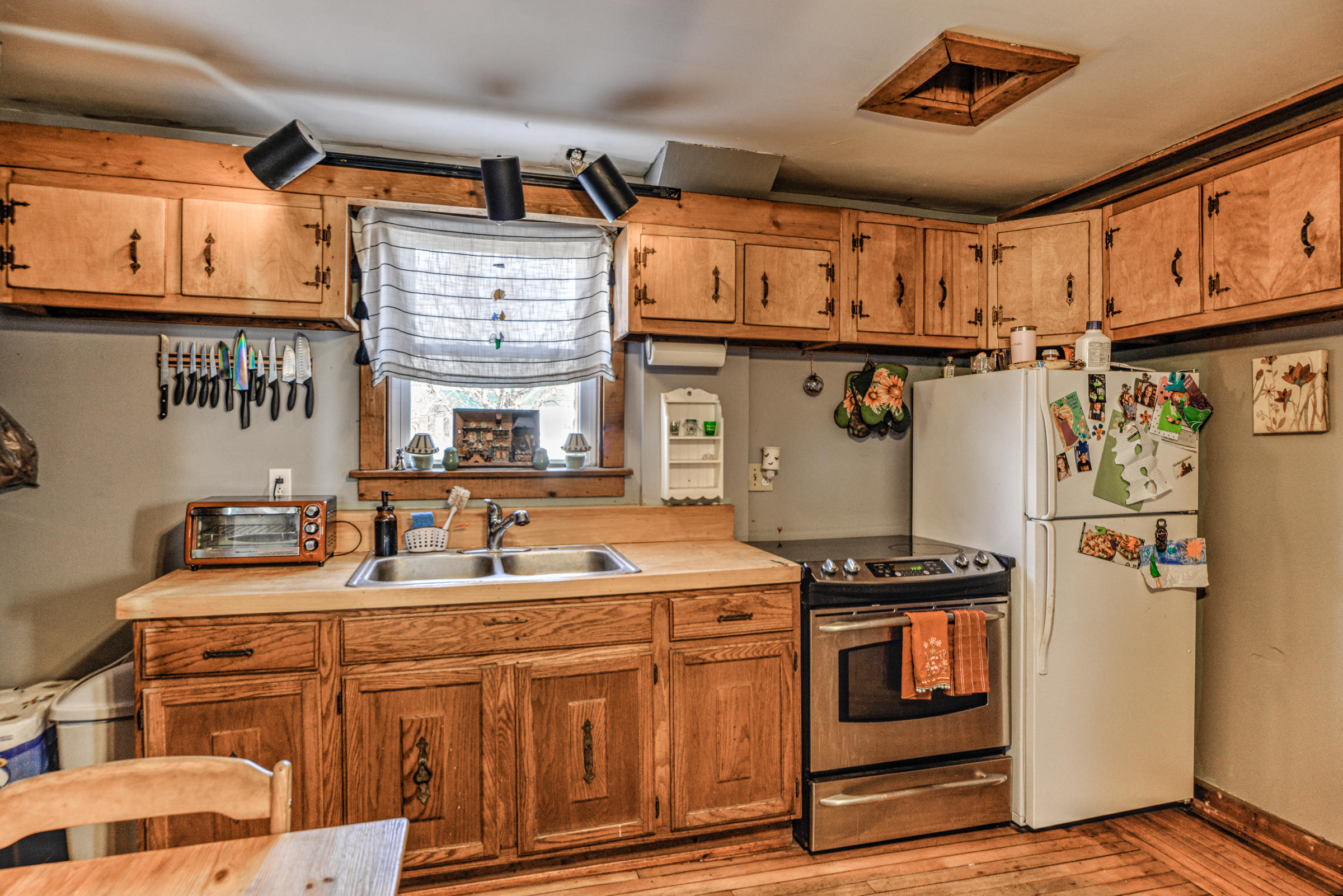 2 Post Road Richmond, ME 04357 - Photo 2 of 37 108245-grhd-33