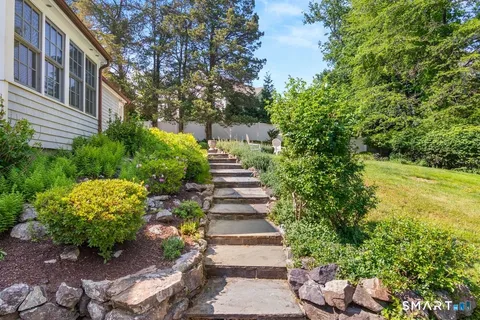 $1,695,000 | 28 East Lane, Darien, CT 06820