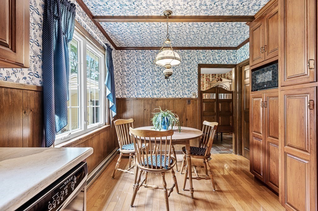 380 Quaker Street Northbridge, MA 01534 - Photo 15 of 42 a dining room with furniture and window