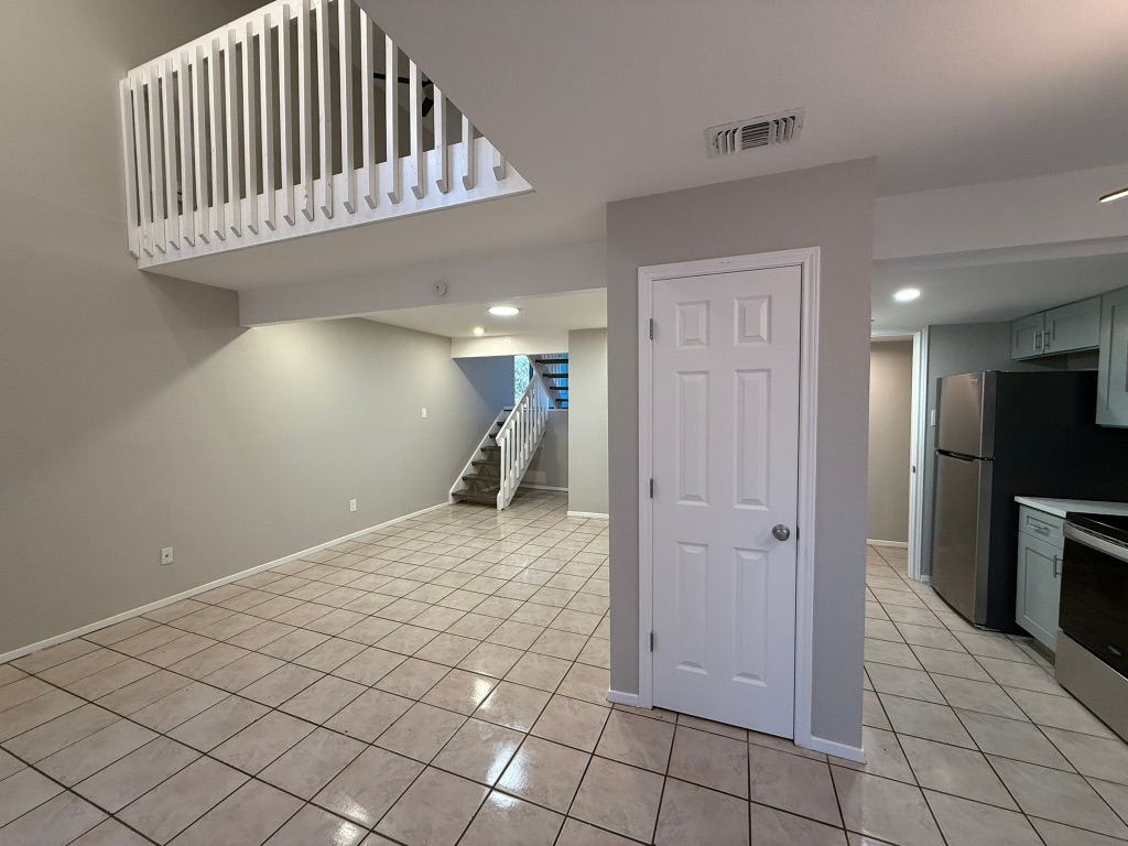 1606 Waterloo Trail, Unit A Austin, TX 78704 - Photo 6 of 17 a view of a hallway with entryway