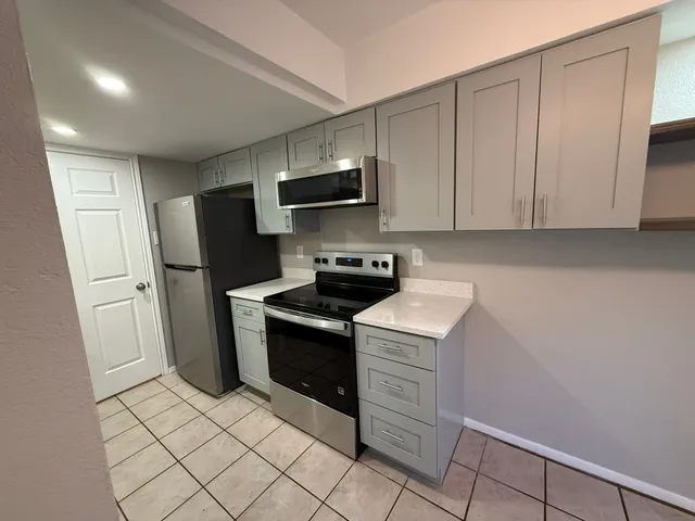 $1,925 | 1606 Waterloo Trail, Unit A, Austin, TX 78704