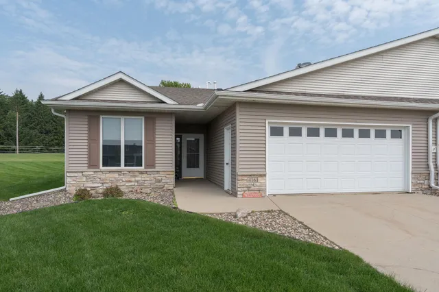 $254,000 | 416 Buckshot Court, Kenyon, MN 55946